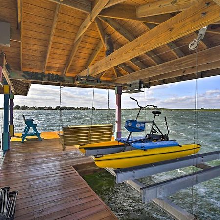 Waterfront Lake Placid Home With Dock And Fire Pit Exterior foto
