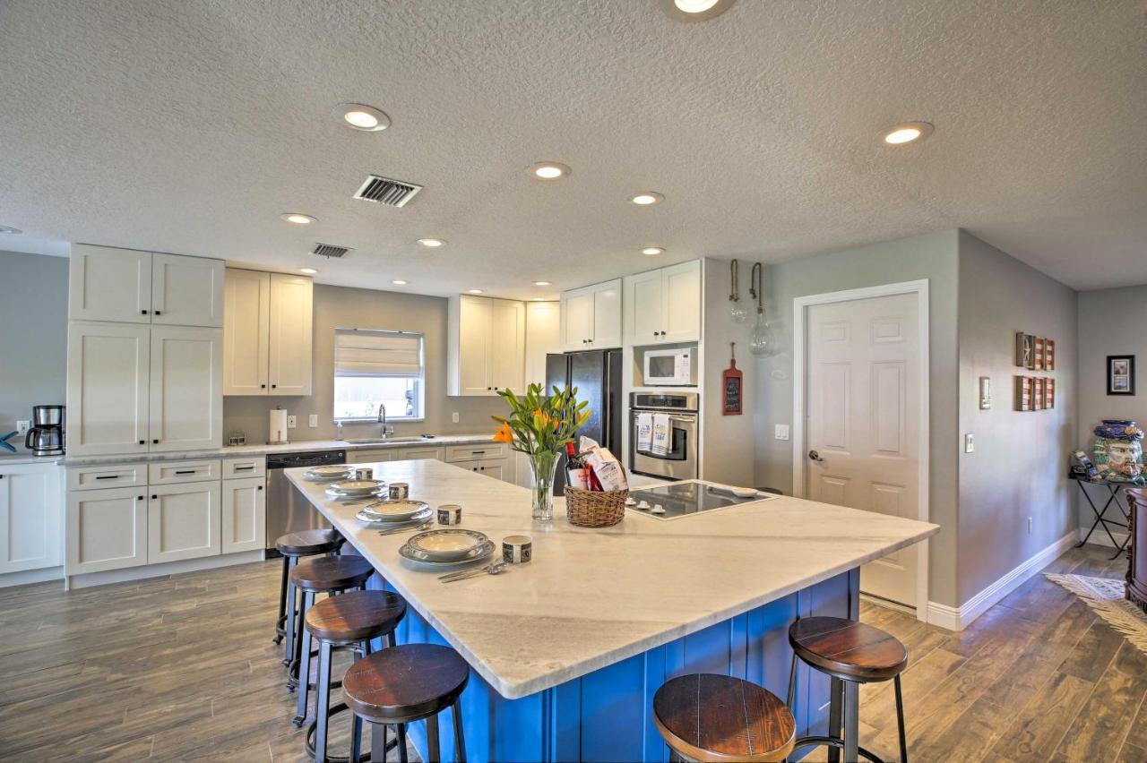 Waterfront Lake Placid Home With Dock And Fire Pit Exterior foto